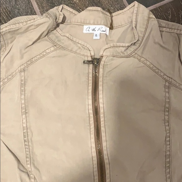 Jacket - Picture 2 of 4